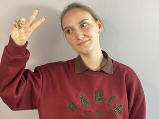 live webcam performer SummerEllie