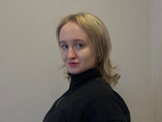 girl cam nude SuzannKernes