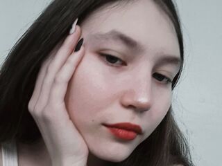 beautiful webcamgirl ThoraMonzon