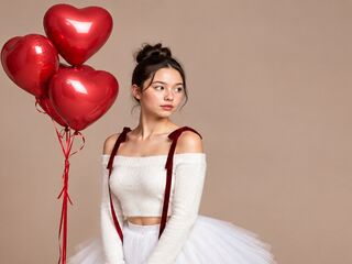 naked cam girl masturbating TomikaHocket