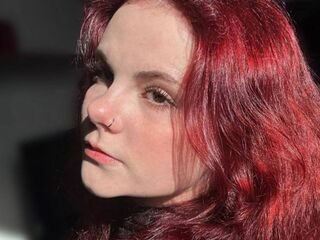 camwhore masturbating with vibrator TomikoGeren