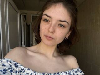 chatroom webcam photo UshaSolgovic