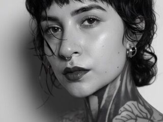 nude cam photo ValentineSaenz