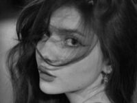 camgirl spreading pussy VelvetMeow