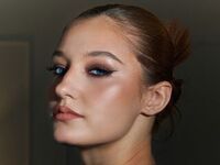 live striptease show VerniaGrenon