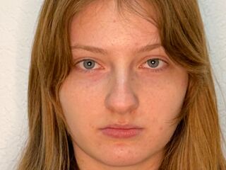 chat room live webcam ZellaCarwin